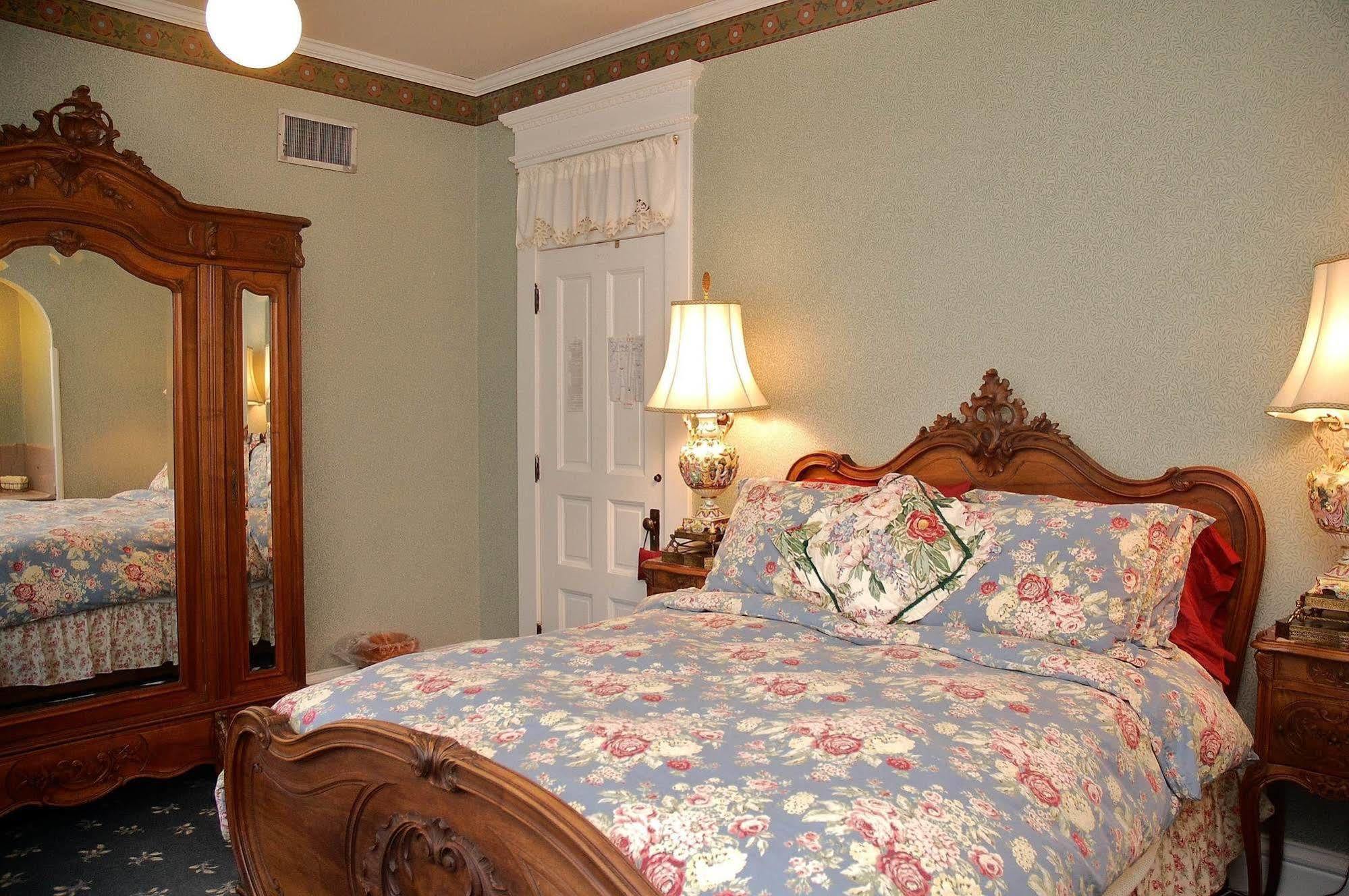 The Grand Anne Bed And Breakfast Keokuk Екстериор снимка